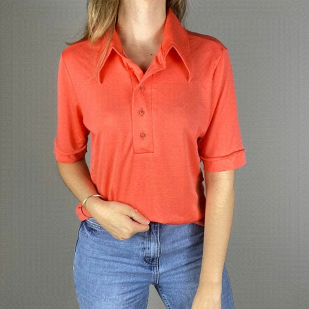 Peach 1970s Classic Dagger Collar T shirt. Henley Button Down vintage Orange Top
